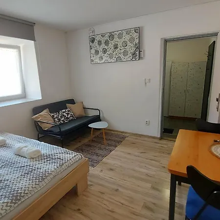 Utulna Garsonka Týn nad Vltavou